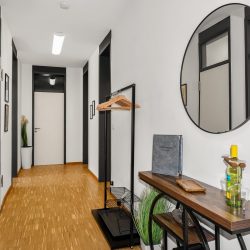Flur Flur mit Garderobe, Siegel und Schuhablage