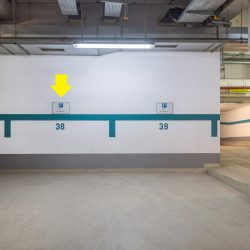 Kostenloser Tiefgaragenparkplatz für 4. Auto.